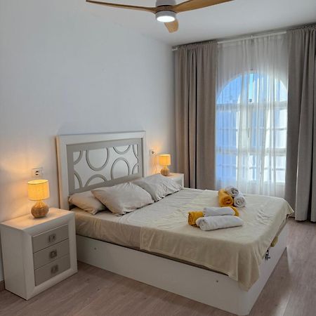 Seaside Paradise - 2 Bedroom Apartment With Ocean Views & Air Conditioning In Playa San Juan エクステリア 写真